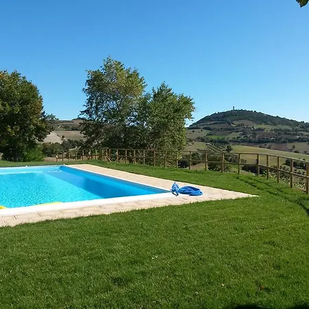 Agriturismo Bio Fattoria Le Origini Lantgård San Severino Marche