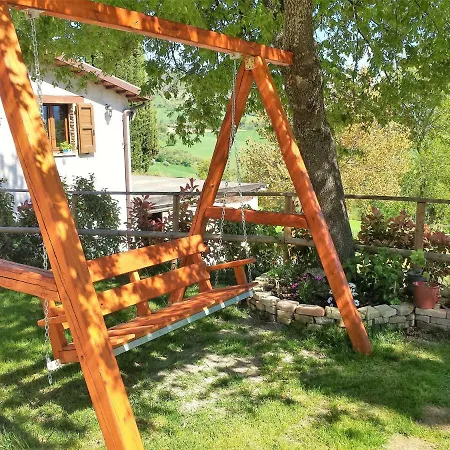 Lantgård Agriturismo Bio Fattoria Le Origini San Severino Marche